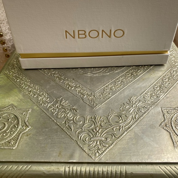 Korean luxury at its best! Anti aging for wrinkles, elasticity & rejuvenation. - Picture 2 of 11